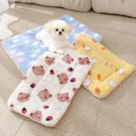 Cartoon Bear Flannel Pet Blanket, All-Season Warm Pet Mat & Dog Bed Cover for Cats and Dogs